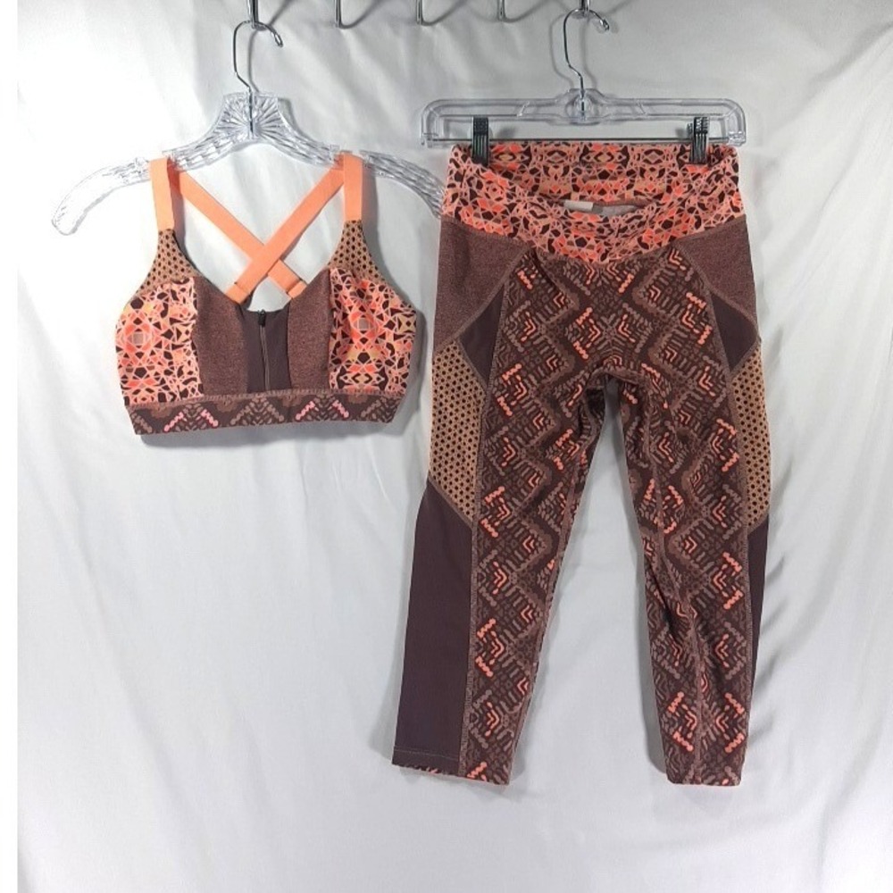 Maaji Activewear Set Sports Bra Cropped Leggings Geometric Print Brown Orange